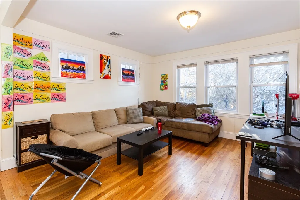 4 bed, 2 bath apartment for rent at 186 Calumet St Unit 186, Mission Hill — photo 4 of 13