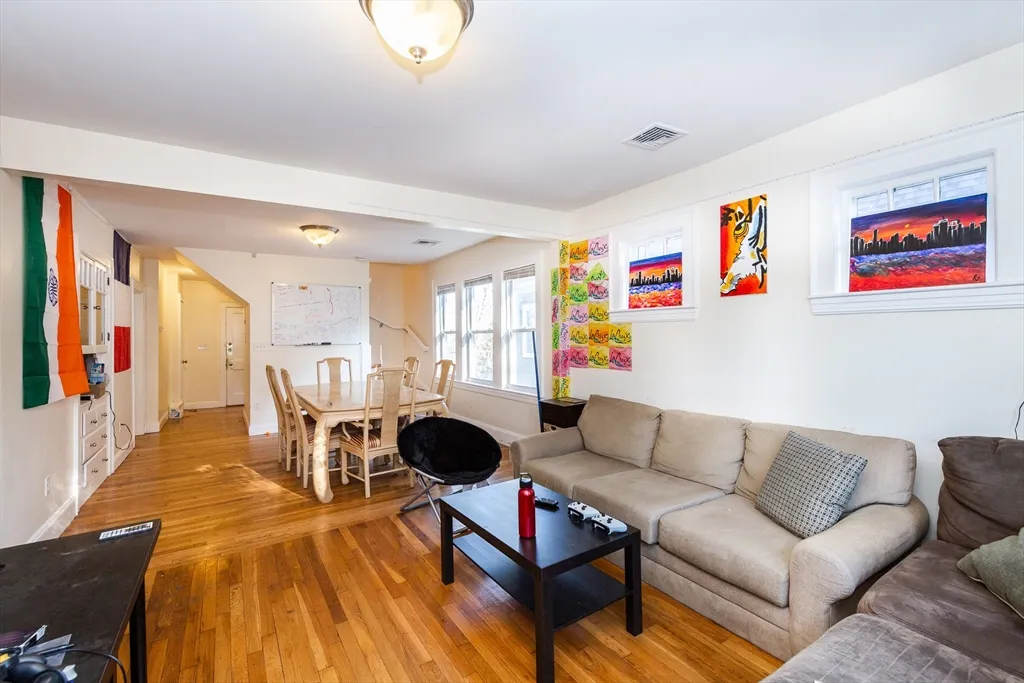 4 bed, 2 bath apartment for rent at 186 Calumet St Unit 186, Mission Hill — photo 5 of 13
