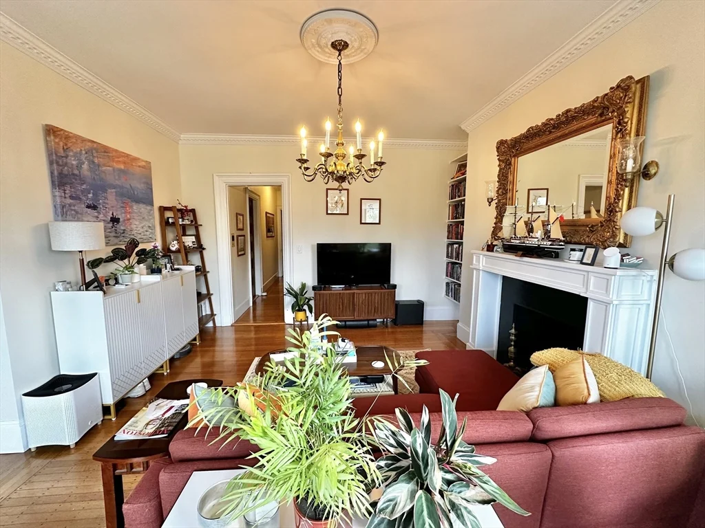 1 bed, 1 bath apartment for rent at 186 Commonwealth Ave Unit 53, Back Bay — photo 7 of 19
