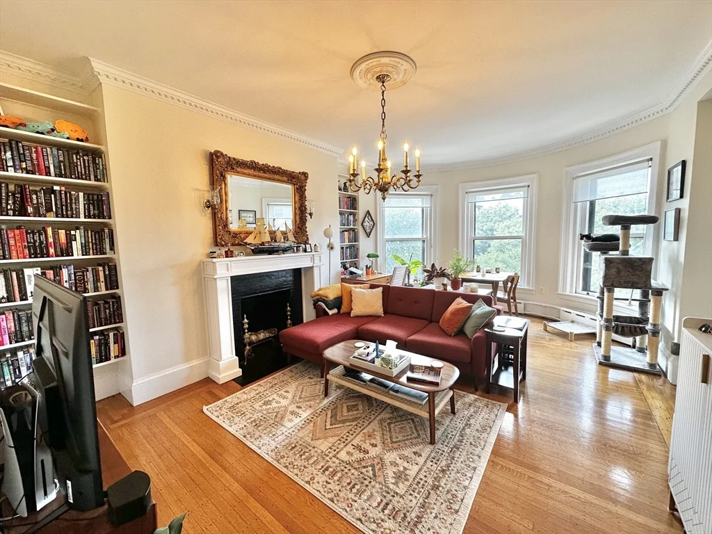 1 bed, 1 bath apartment for rent at 186 Commonwealth Ave Unit 53, Back Bay — photo 1 of 19