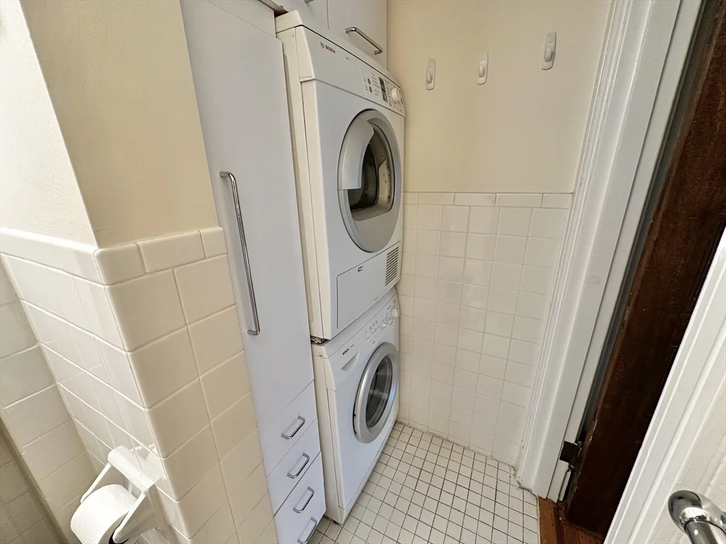 1 bed, 1 bath apartment for rent at 186 Commonwealth Ave Unit 53, Back Bay — photo 16 of 19