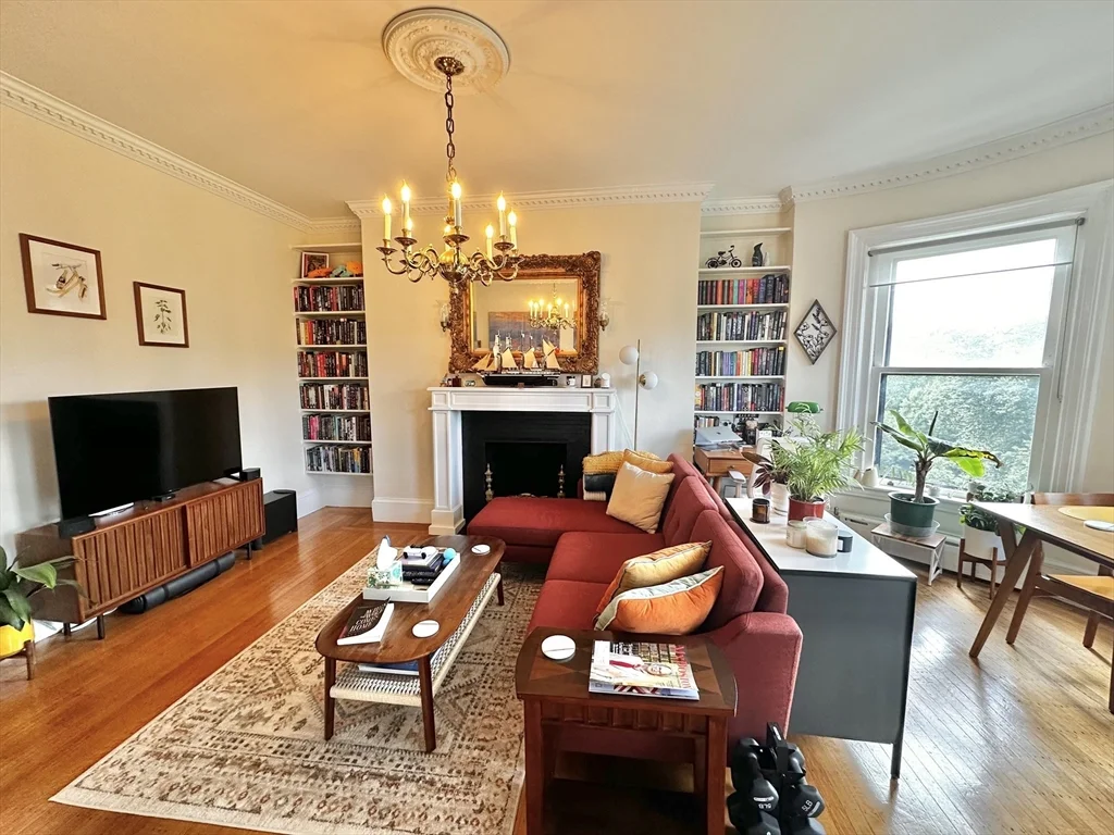 1 bed, 1 bath apartment for rent at 186 Commonwealth Ave Unit 53, Back Bay — photo 3 of 19