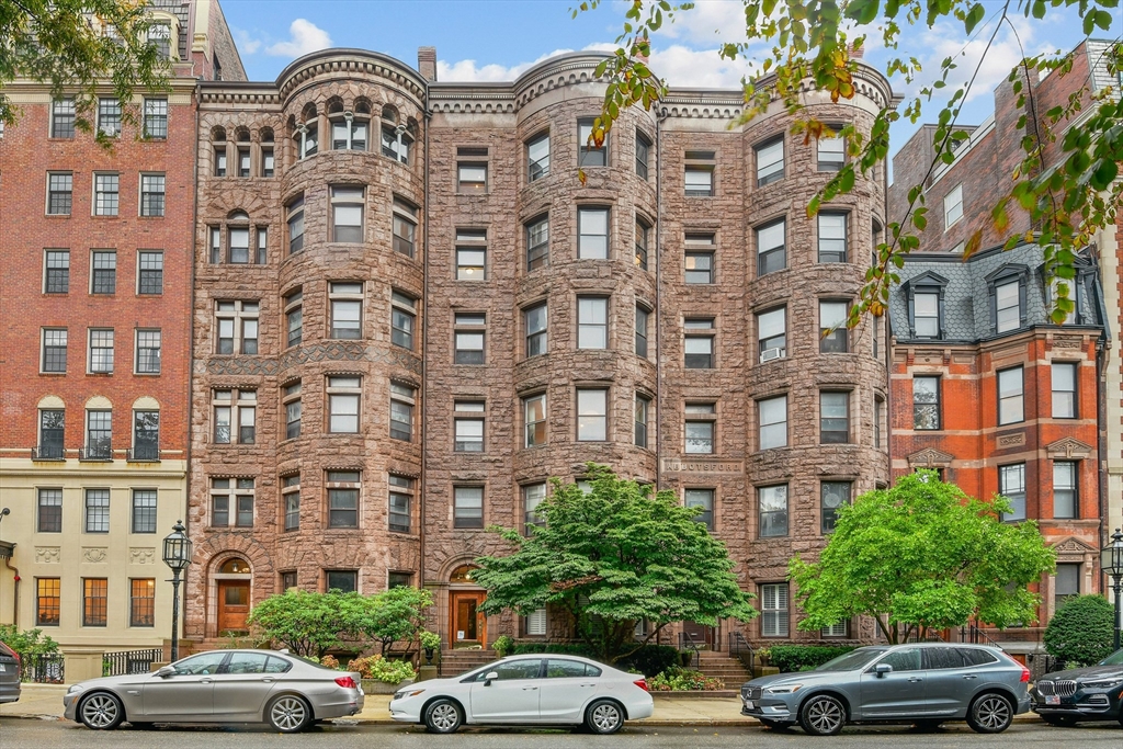 2 bed, 1 bath apartment for rent at 186 Commonwealth Ave Unit B2, Back Bay — photo 8 of 9