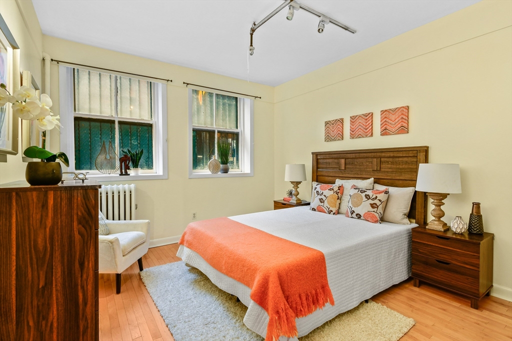 2 bed, 1 bath apartment for rent at 186 Commonwealth Ave Unit B2, Back Bay — photo 6 of 9
