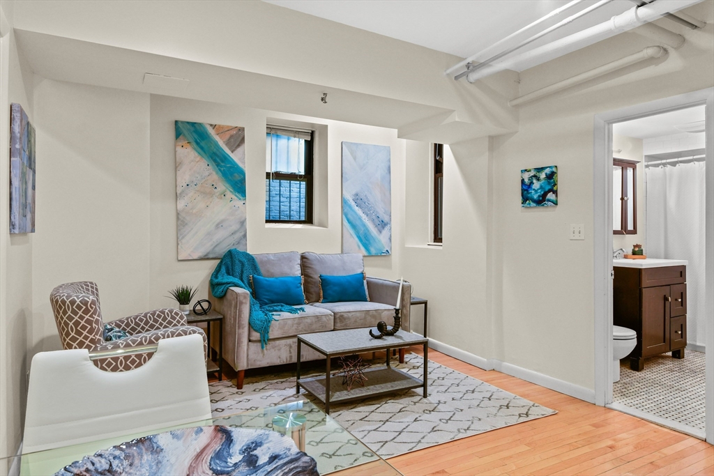 2 bed, 1 bath apartment for rent at 186 Commonwealth Ave Unit B2, Back Bay — photo 1 of 9