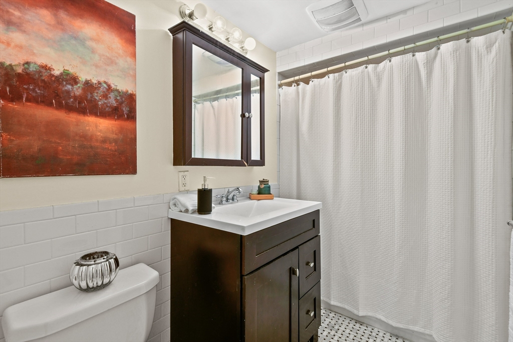 2 bed, 1 bath apartment for rent at 186 Commonwealth Ave Unit B2, Back Bay — photo 9 of 9
