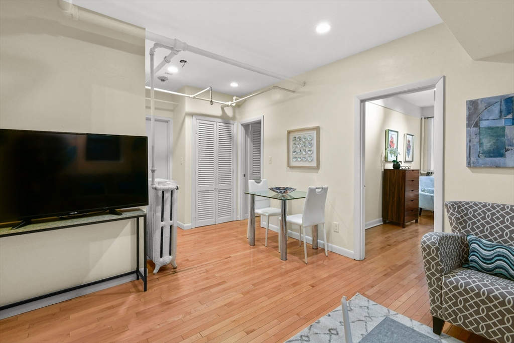2 bed, 1 bath apartment for rent at 186 Commonwealth Ave Unit B2, Back Bay — photo 2 of 9