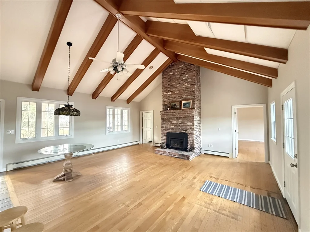 2 bed, 2 bath apartment for rent at 186 County Rd, West Wareham — photo 3 of 24