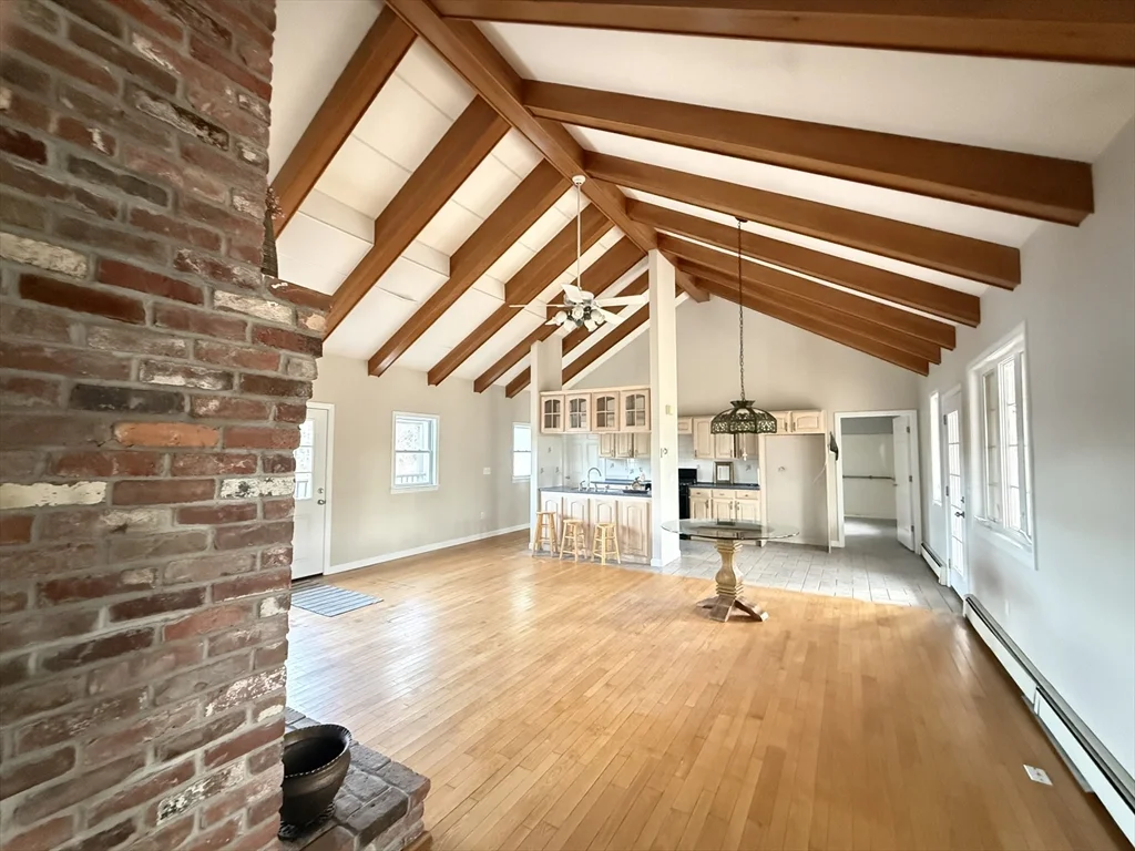 2 bed, 2 bath apartment for rent at 186 County Rd, West Wareham — photo 4 of 24