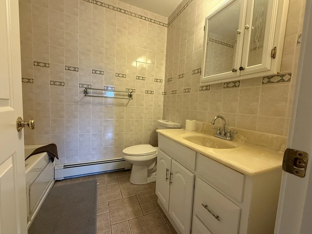 2 bed, 2 bath apartment for rent at 186 County Rd, West Wareham — photo 10 of 24