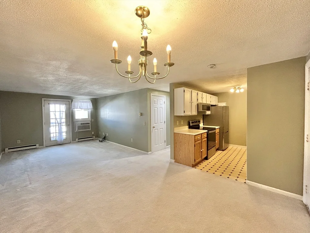 2 bed, 1 bath apartment for rent at 186 Heritage Dr Unit 186, Northbridge — photo 4 of 16