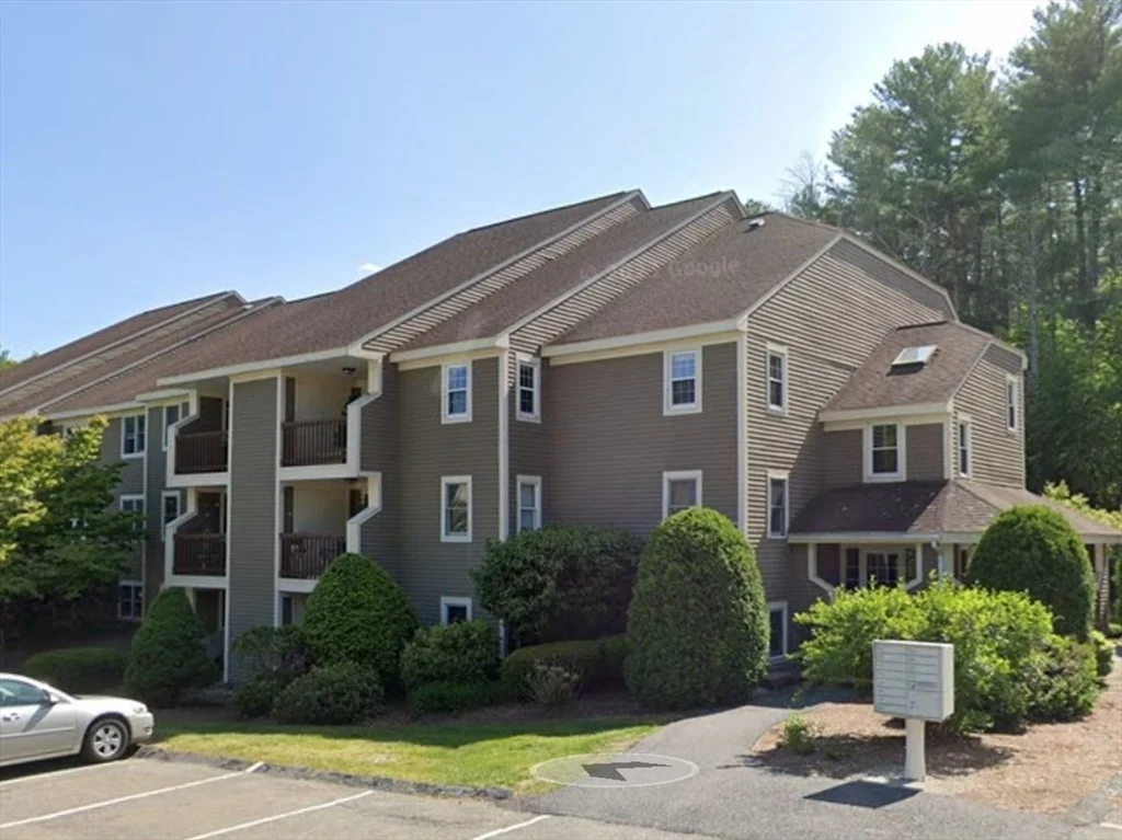 2 bed, 1 bath apartment for rent at 186 Heritage Dr Unit 186, Northbridge — photo 1 of 16