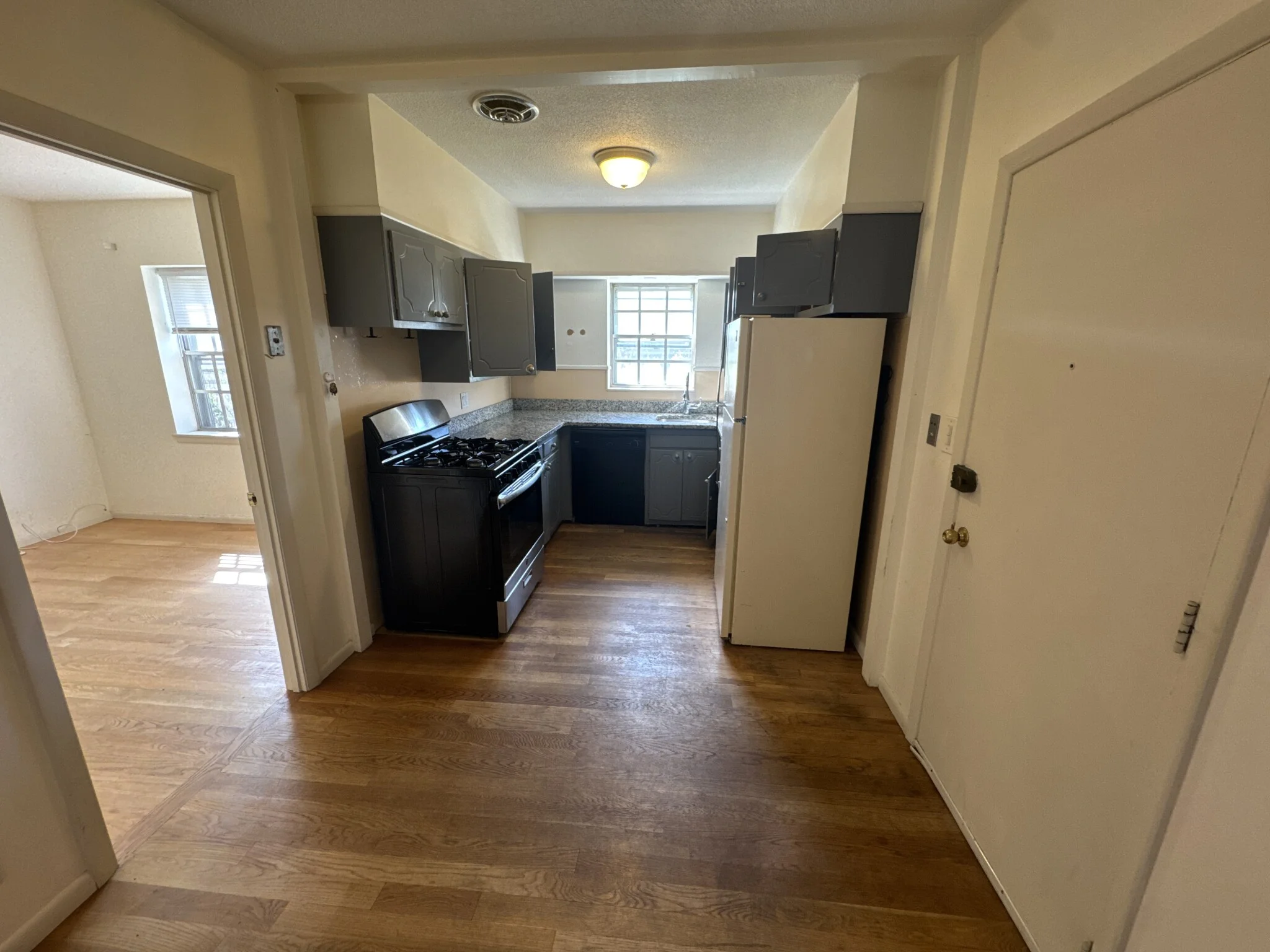 3 bed, 2 bath apartment for rent at 186 Lake Shore Rd Unit 1, Brighton