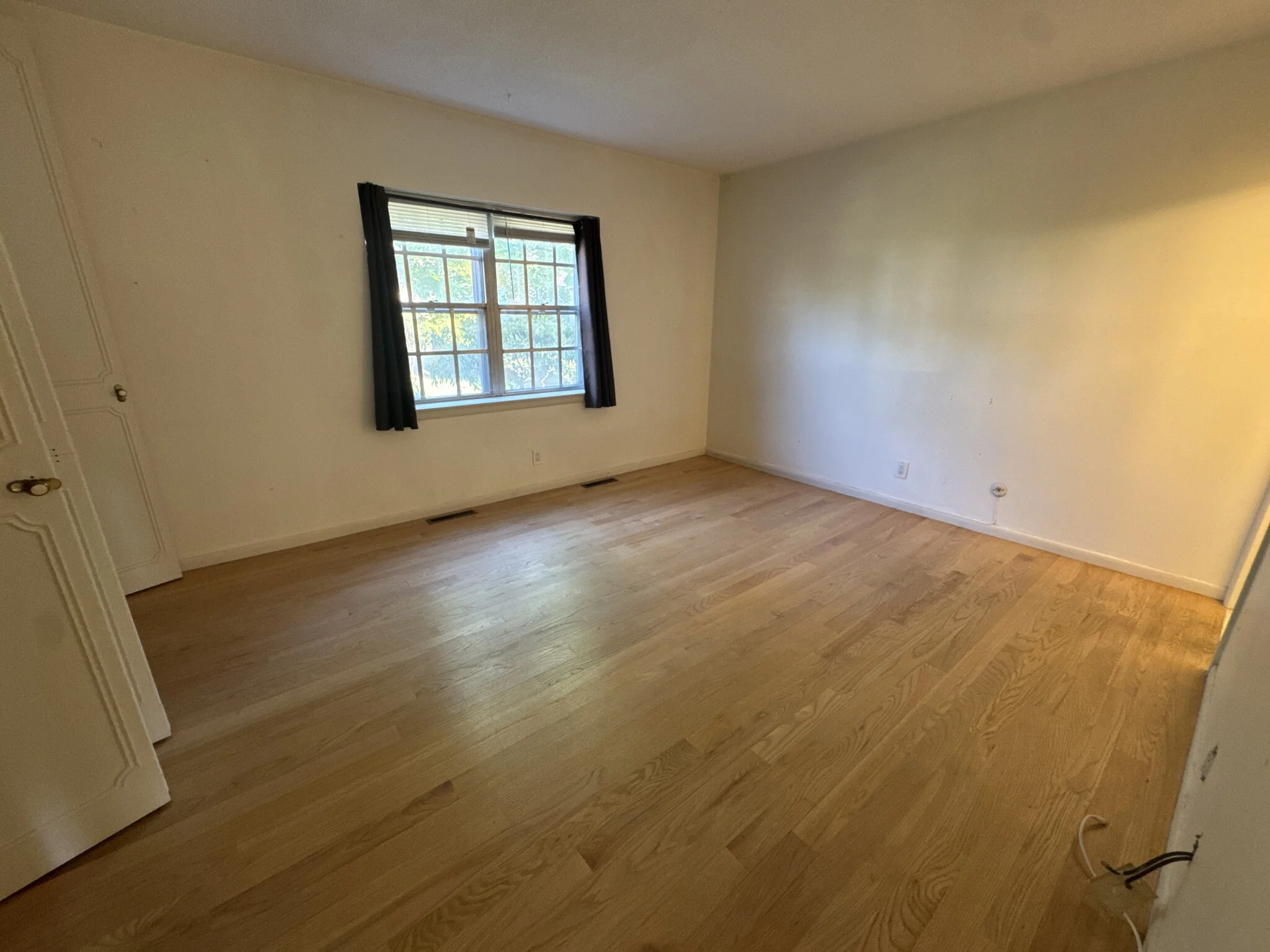 3 bed, 2 bath apartment for rent at 186 Lake Shore Rd Unit 1, Brighton — photo 13 of 18