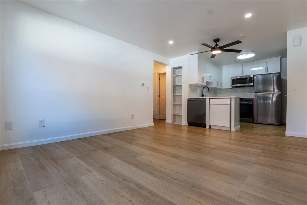 2 bed, 1 bath apartment for rent at 186 Lexington St Unit 3, Watertown — photo 6 of 12