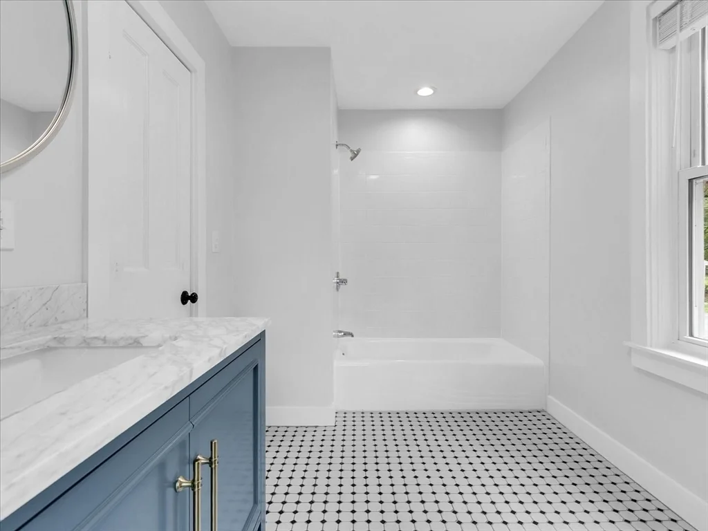 3 bed, 1 bath apartment for rent at 186 Main St Unit 1, Wayland — photo 12 of 23