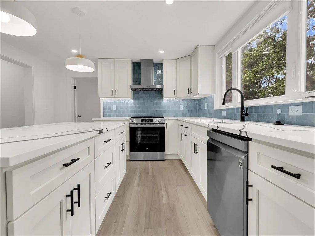 3 bed, 1 bath apartment for rent at 186 Main St Unit 1, Wayland — photo 3 of 23
