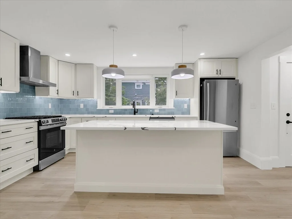 3 bed, 1 bath apartment for rent at 186 Main St Unit 1, Wayland — photo 4 of 23