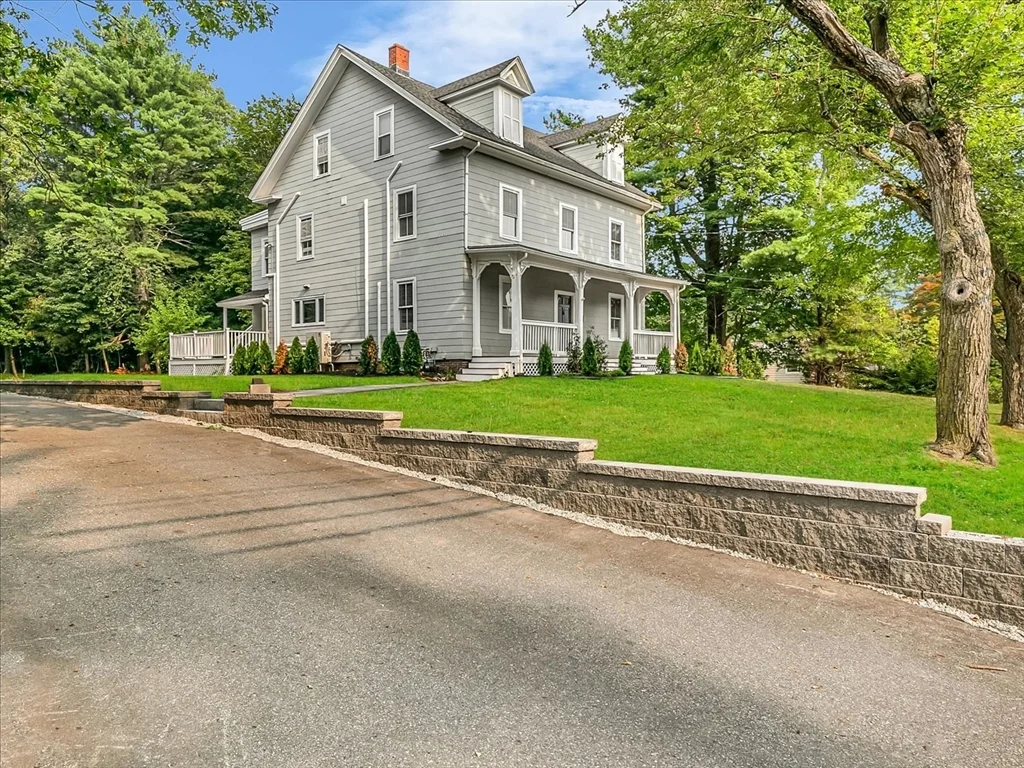 5 bed, 2 bath apartment for rent at 186 Main St Unit 2, Wayland — photo 1 of 20
