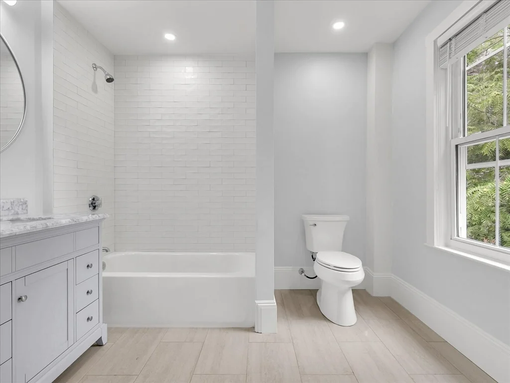 5 bed, 2 bath apartment for rent at 186 Main St Unit 2, Wayland — photo 8 of 20