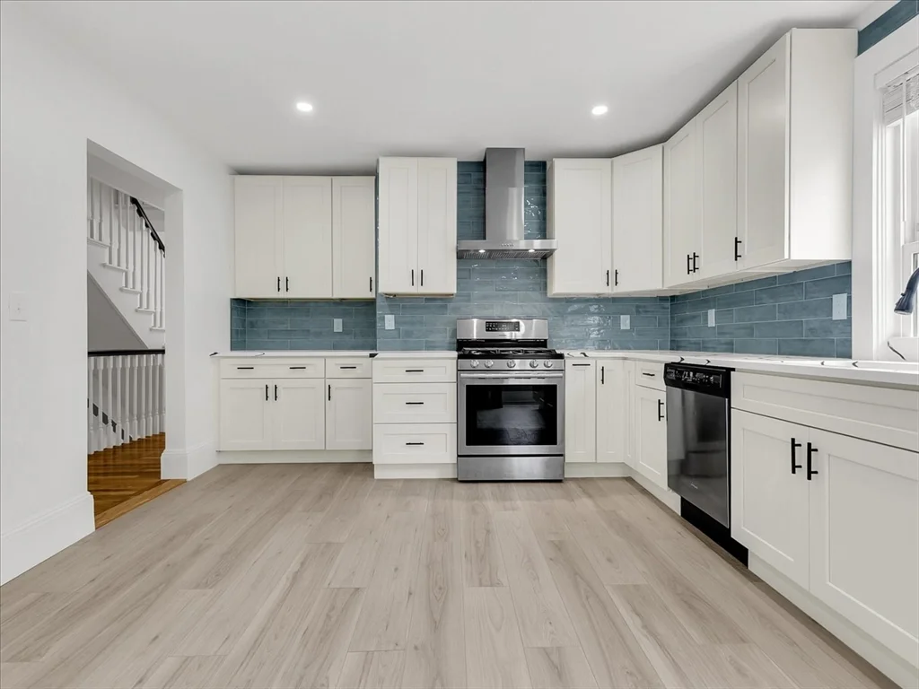 5 bed, 2 bath apartment for rent at 186 Main St Unit 2, Wayland — photo 5 of 20