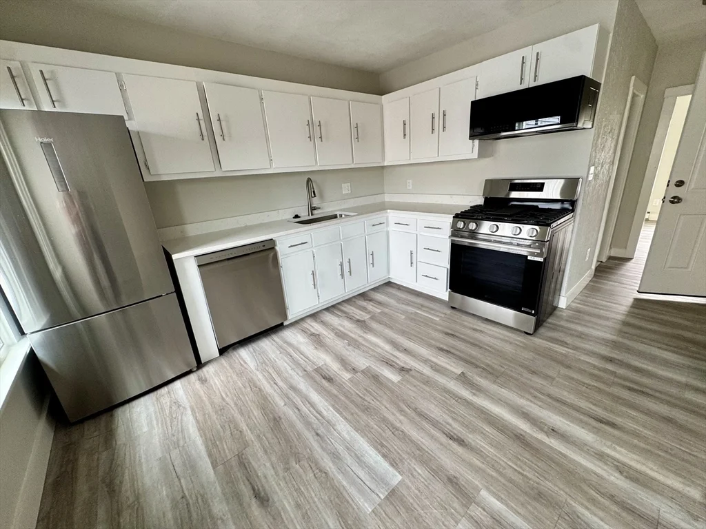 1 bed, 1 bath apartment for rent at 186 Marion Unit 2, East Boston