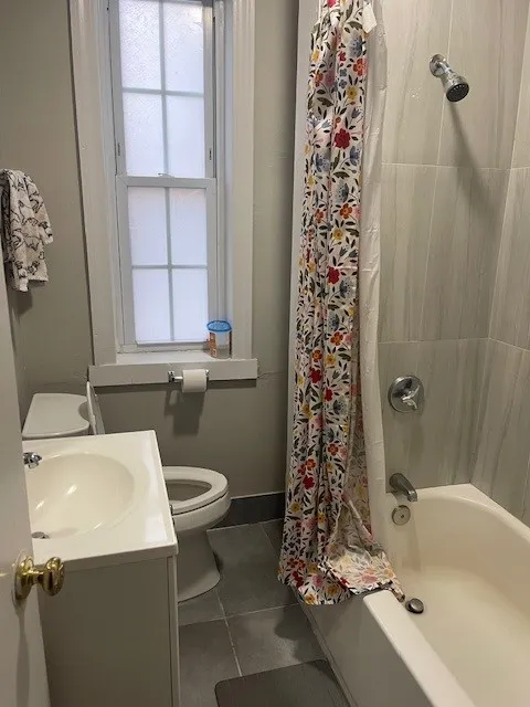 3 bed, 1 bath apartment for rent at 186 Naples Rd Unit 1, North Brookline — photo 4 of 10