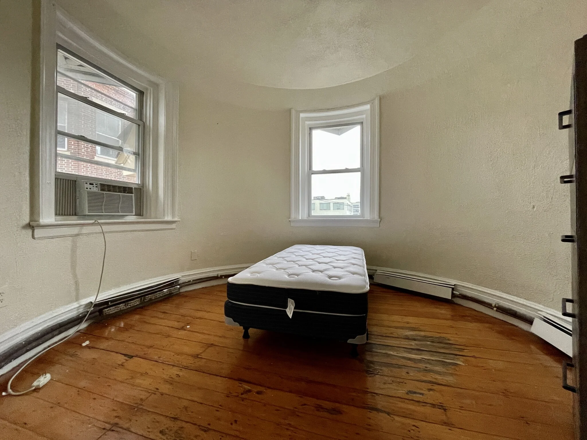 4 bed, 2 bath apartment for rent at 186 Naples Rd Unit 3, North Brookline — photo 9 of 10