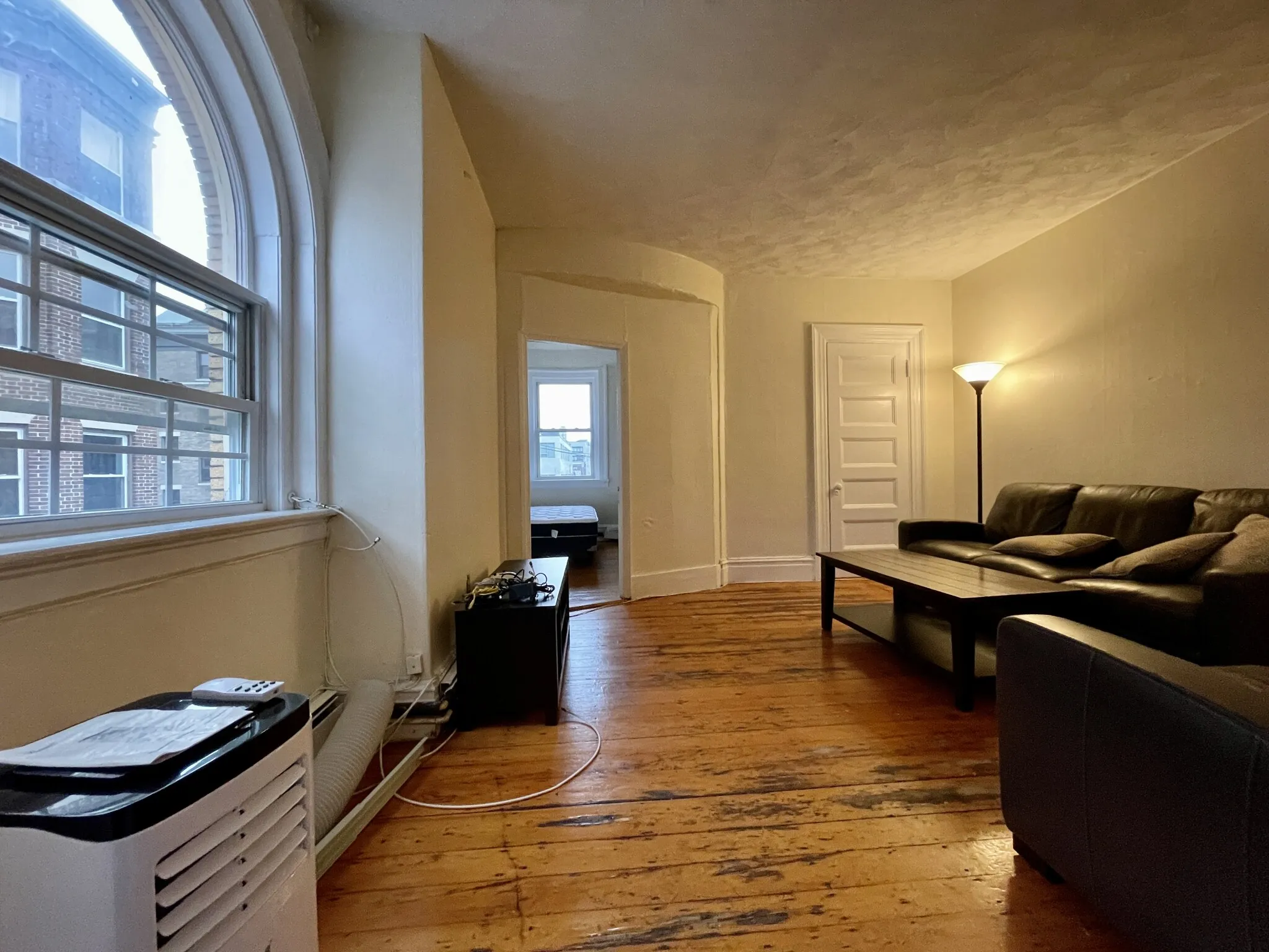 4 bed, 2 bath apartment for rent at 186 Naples Rd Unit 3, North Brookline — photo 3 of 10