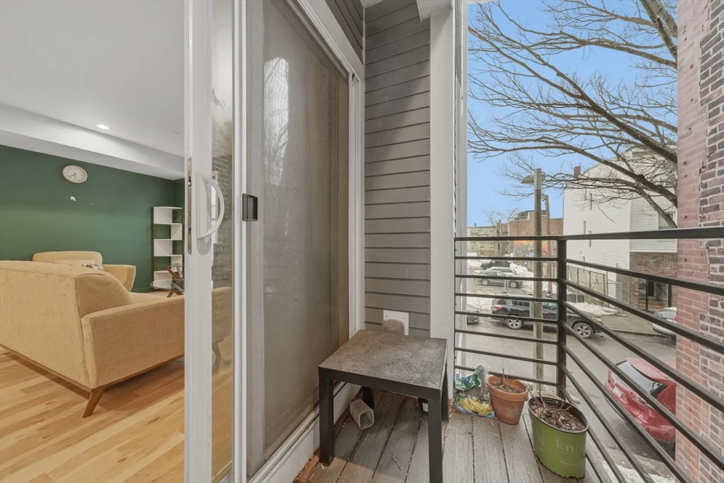 2 bed, 2 bath apartment for rent at 186 Paris St Unit 1, East Boston — photo 4 of 18
