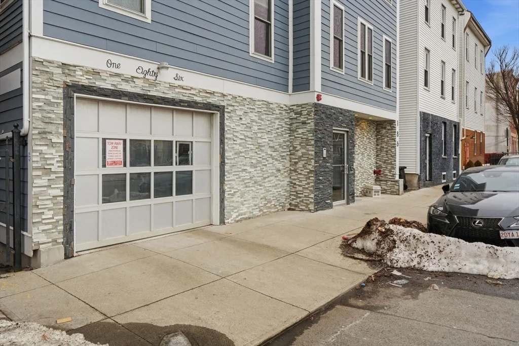 2 bed, 2 bath apartment for rent at 186 Paris St Unit 1, East Boston — photo 17 of 18