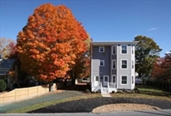 3 bed, 1 bath apartment for rent at 186 Plymouth St Unit 1, Abington