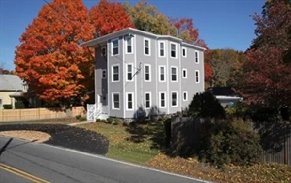 3 bed, 1 bath apartment for rent at 186 Plymouth St Unit 3, Abington — photo 3 of 12