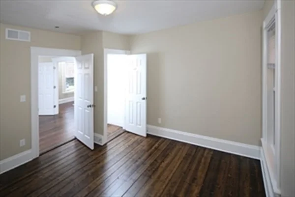 3 bed, 1 bath apartment for rent at 186 Plymouth St Unit 3, Abington — photo 9 of 12