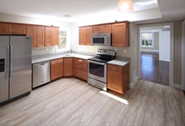 3 bed, 1 bath apartment for rent at 186 Plymouth St Unit 3, Abington