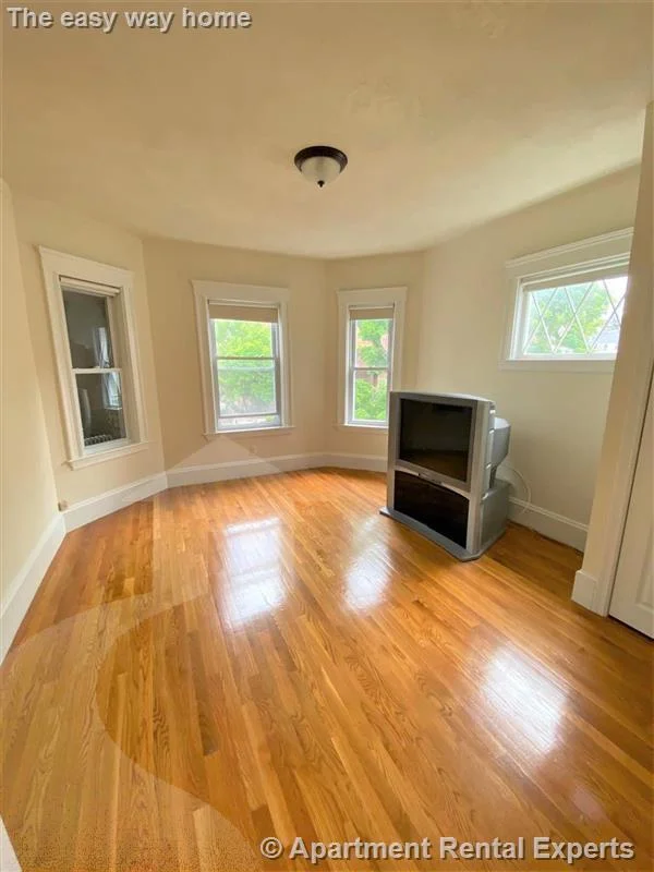 2 bed, 2 bath apartment for rent at 186 Powder House Blvd Unit 2 (1BR, 1 Bath), Teele Square — photo 6 of 8