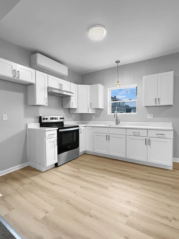 2 bed, 1 bath apartment for rent at 186 Rodman St Unit 2, Fall River — photo 1 of 6