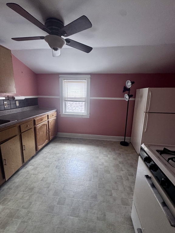 1 bed, 1 bath apartment for rent at 186 Sycamore Unit 2, West — photo 10 of 15