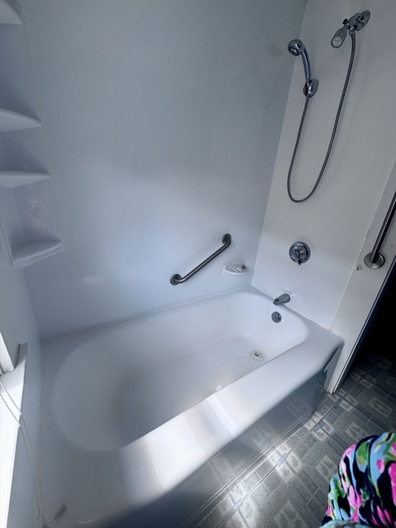 1 bed, 1 bath apartment for rent at 186 Sycamore Unit 2, West — photo 6 of 15