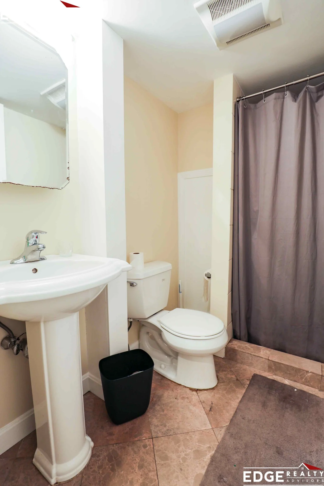3.5 bed, 2 bath apartment for rent at 1864 Commonwealth Ave Unit A, Brighton — photo 9 of 10