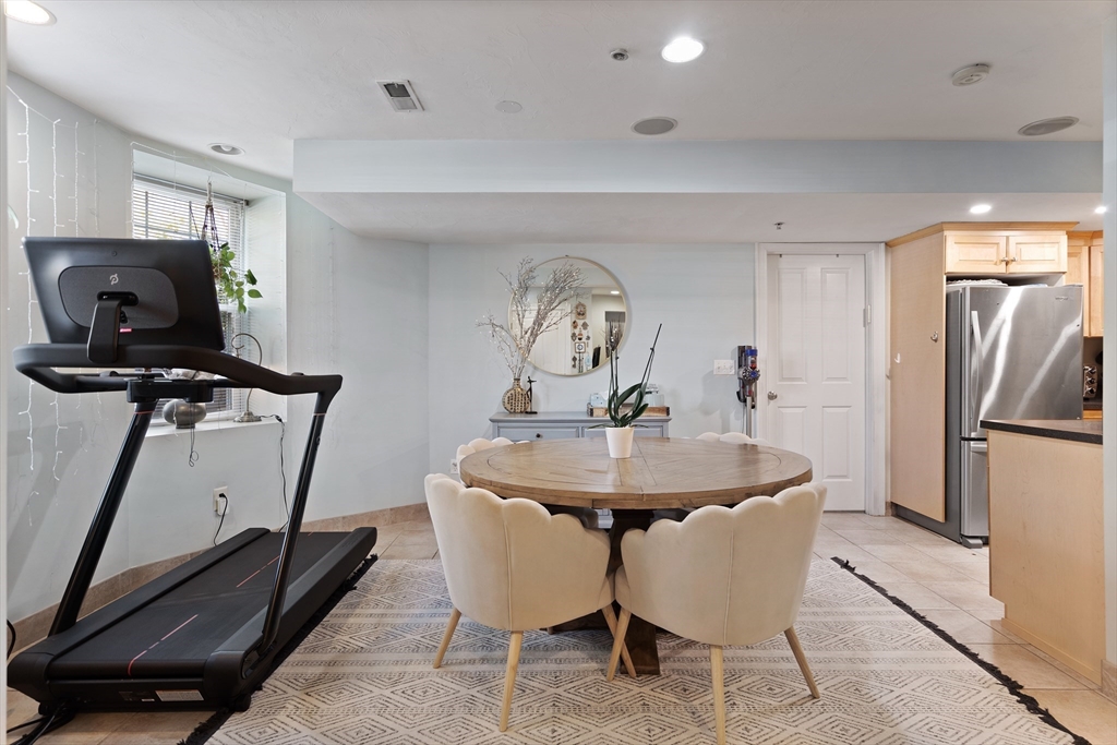 2 bed, 2 bath apartment for rent at 1867 Beacon St Unit 1B, Brookline — photo 5 of 16