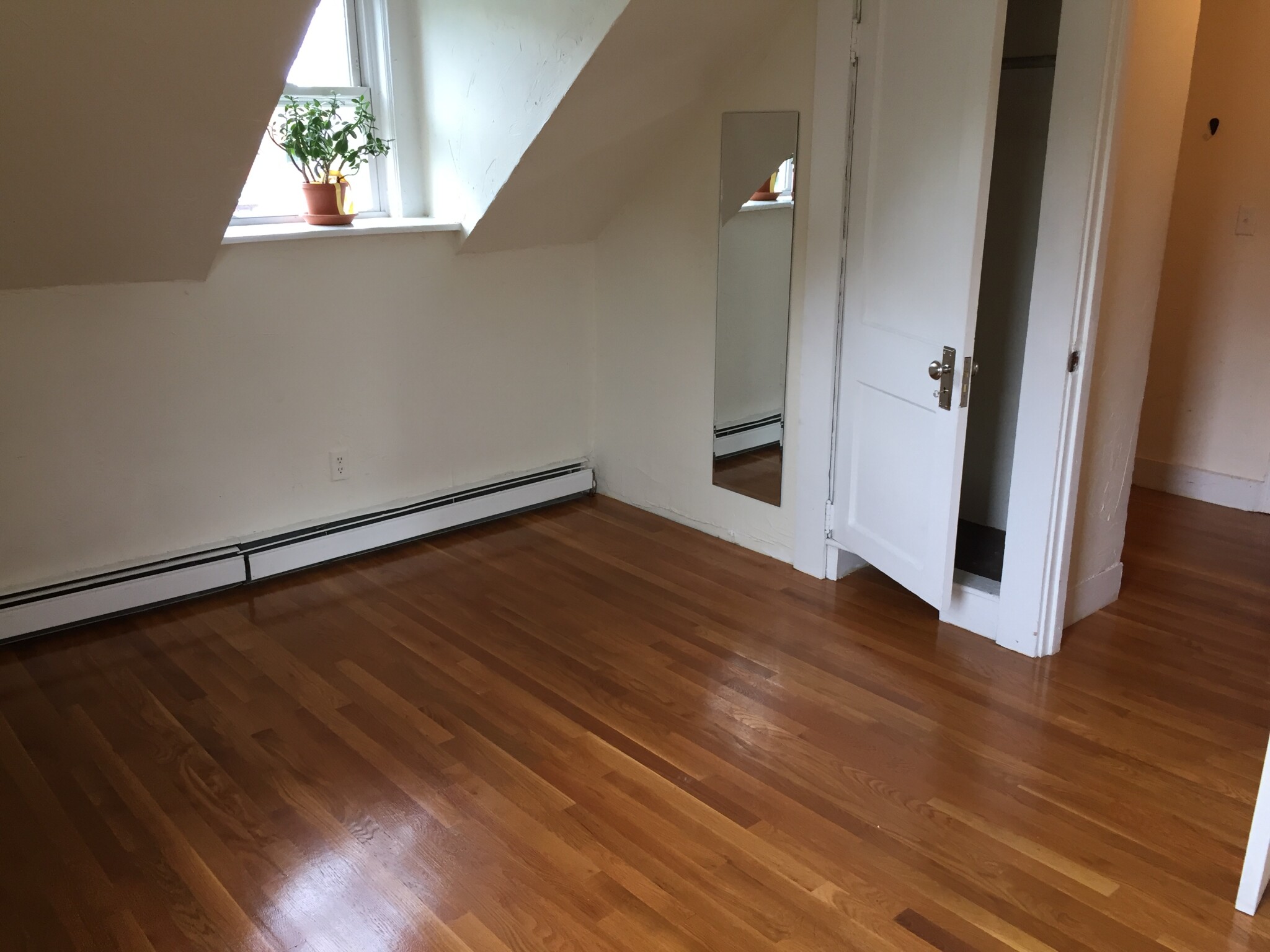 2 bed, 1 bath apartment for rent at 187 Beacon St Unit 3, Ward Two — photo 3 of 10