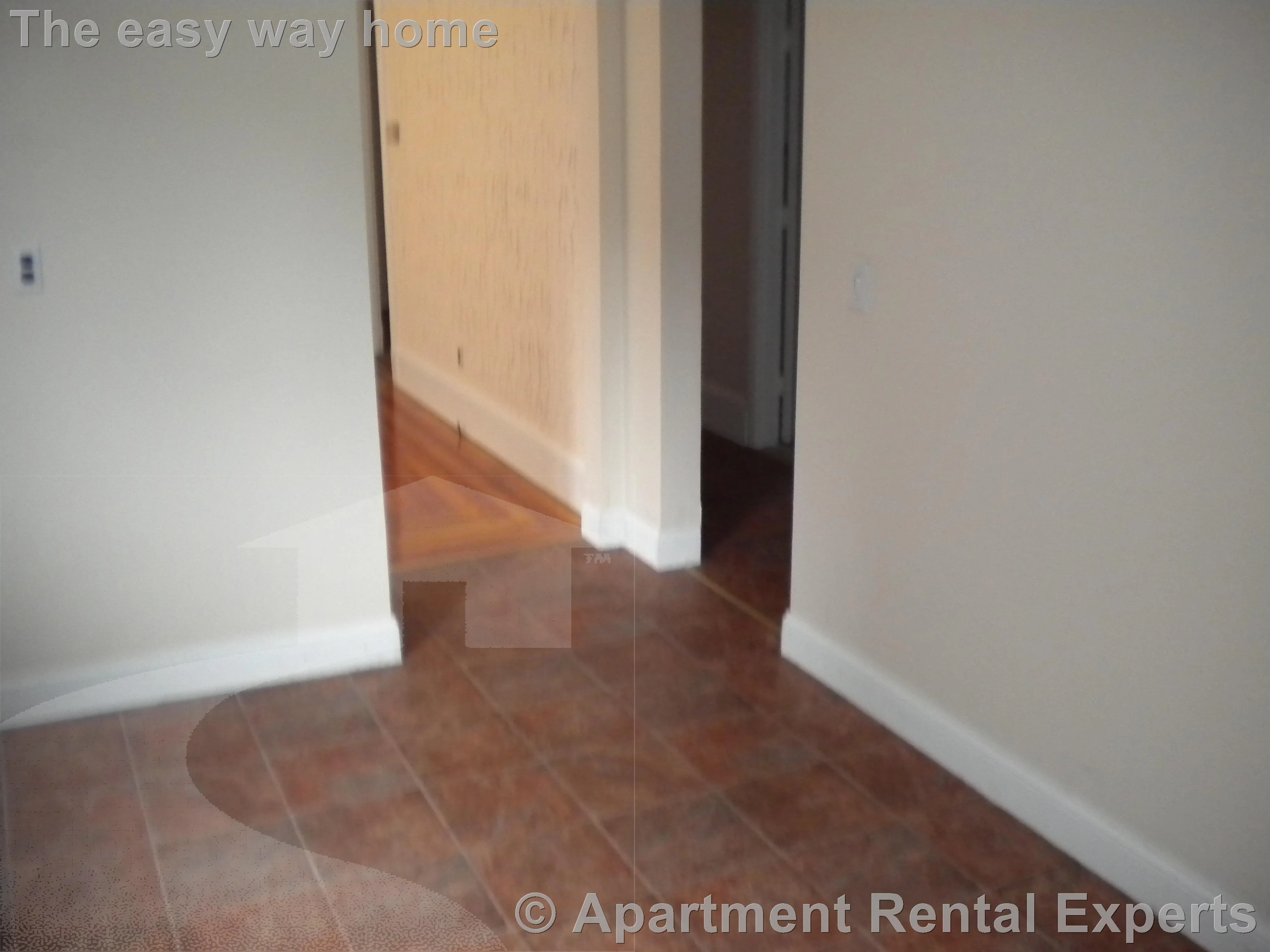 3 bed, 1 bath apartment for rent at 187 Broadway Unit 1, Sullivan Square — photo 4 of 13
