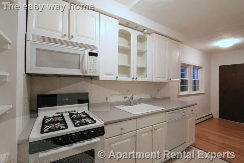 2 bed, 1 bath apartment for rent at 187 Brookline St Unit 1, Cambridgeport — photo 4 of 17