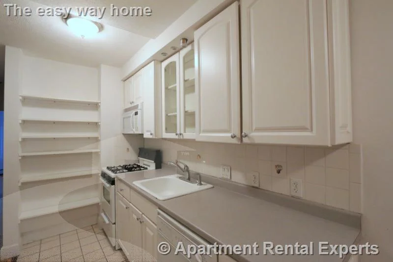 2 bed, 1 bath apartment for rent at 187 Brookline St Unit 1, Cambridgeport — photo 3 of 17
