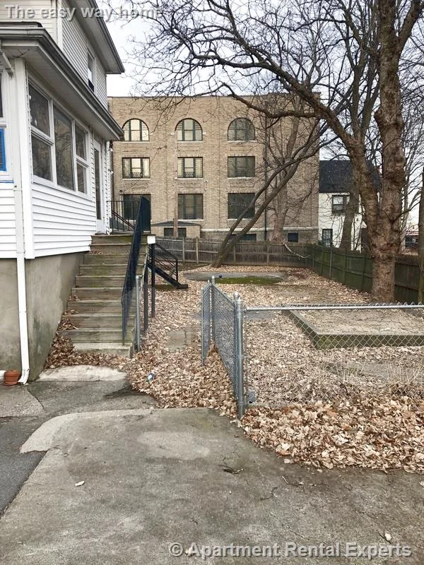 7 bed, 3 bath apartment for rent at 187 Central St, Winter Hill — photo 10 of 10