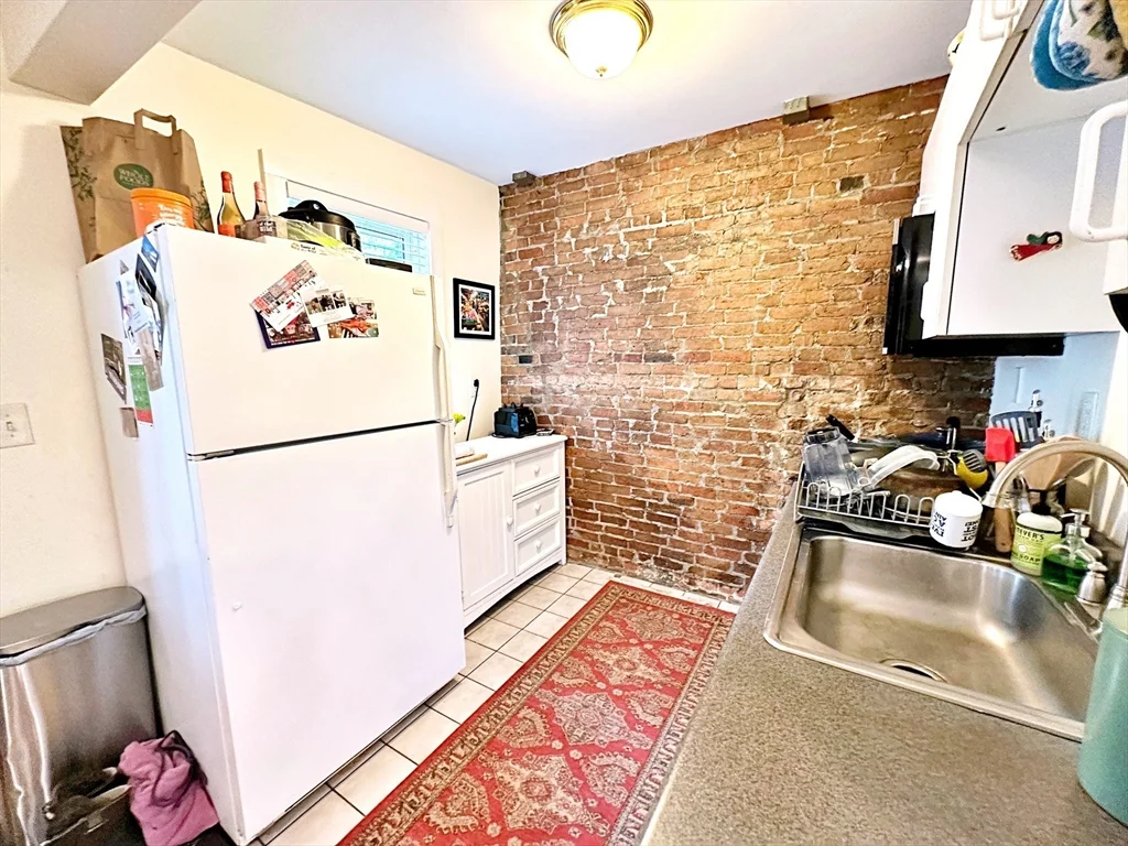 1 bed, 1 bath apartment for rent at 187 Everett St Unit 1, East Boston — photo 5 of 12