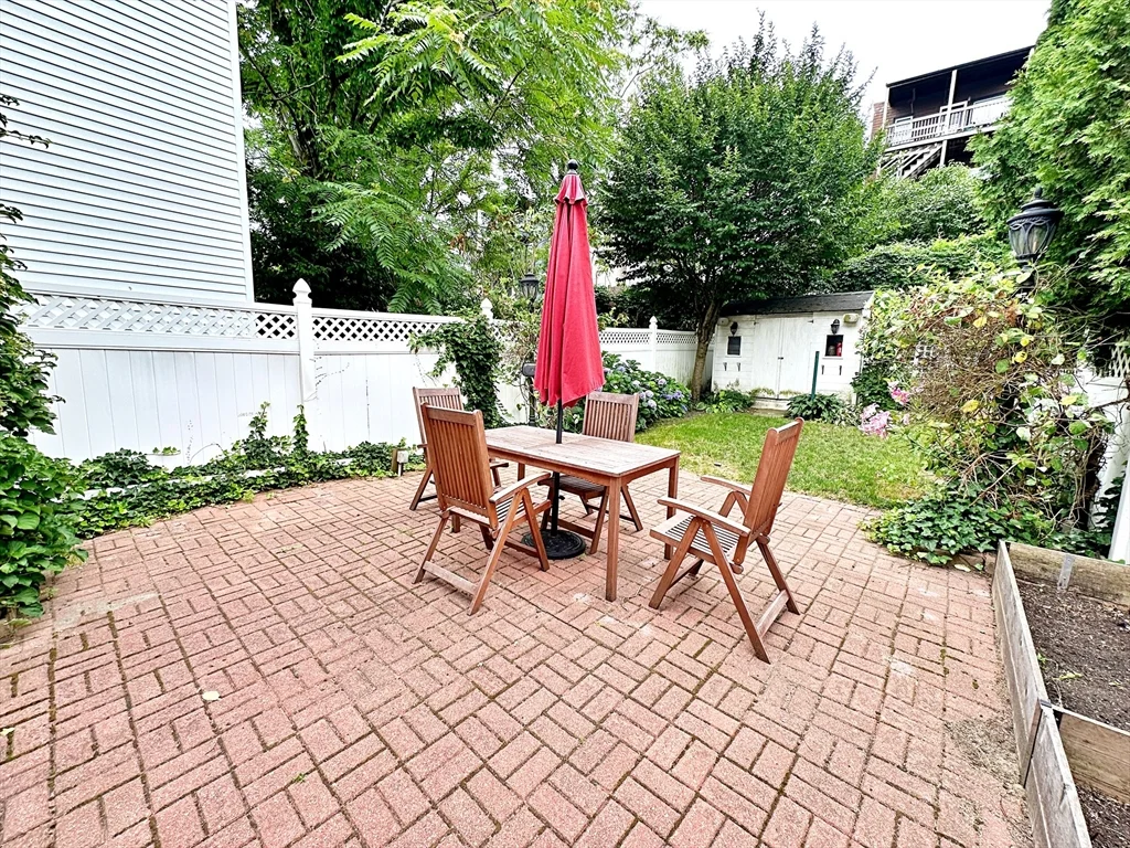 1 bed, 1 bath apartment for rent at 187 Everett St Unit 1, East Boston — photo 10 of 12