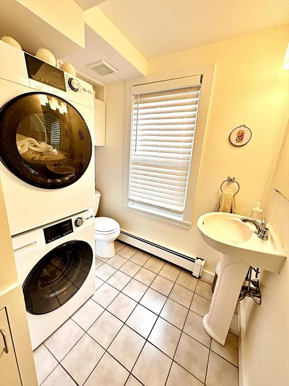 2 bed, 1.5 bath apartment for rent at 187 Everett St Unit 2, East Boston — photo 7 of 16