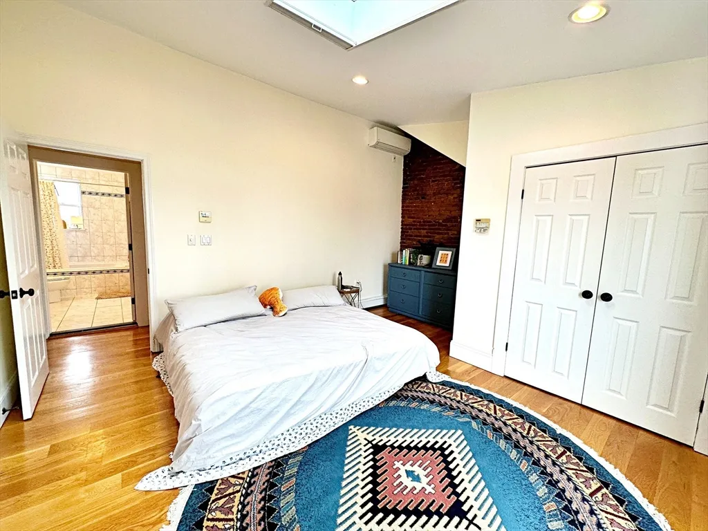 2 bed, 1.5 bath apartment for rent at 187 Everett St Unit 2, East Boston — photo 11 of 16